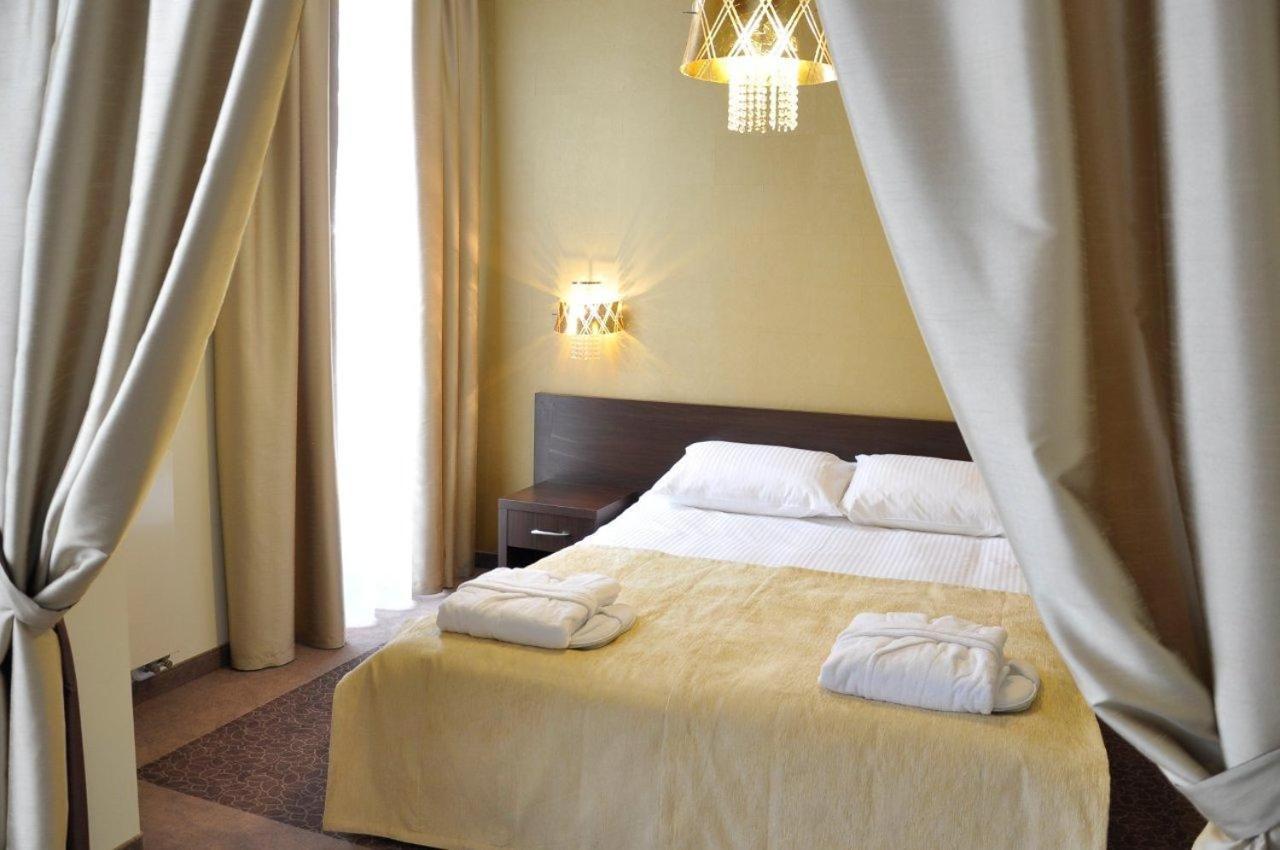 Deluxe Double Room,1758333615:JPEG